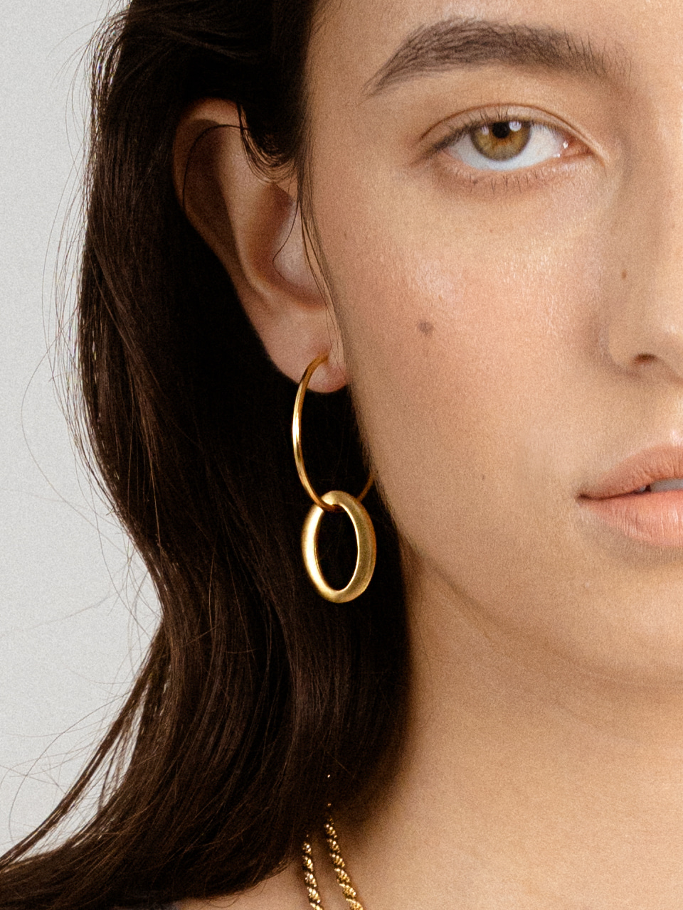 ling &amp; round earring